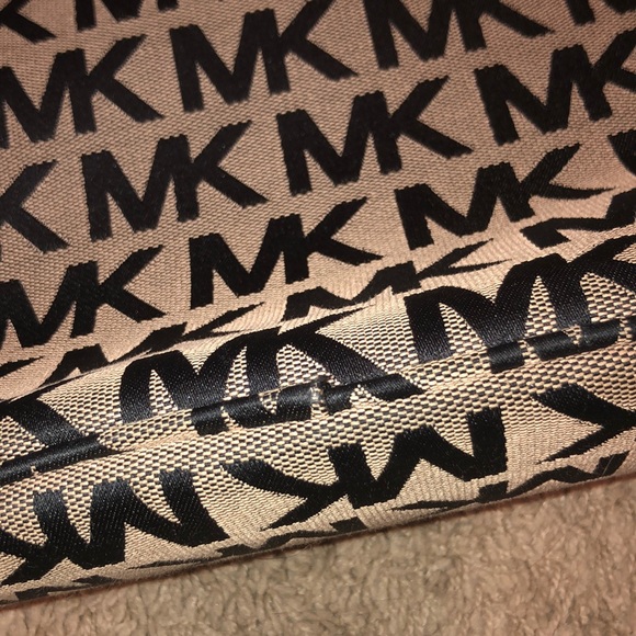 Michael Kors Handbag - Picture 3 of 10